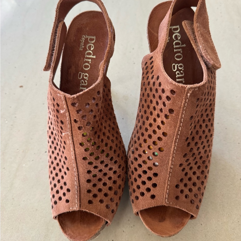 PEDRO GARCIA SUEDE SLINGBACKS